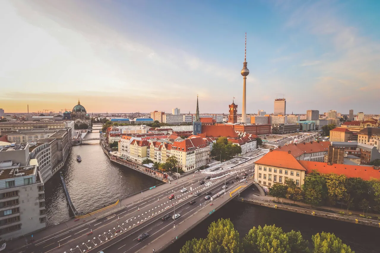 Berlin — Berlin Genç Almanca Yaz Kampı